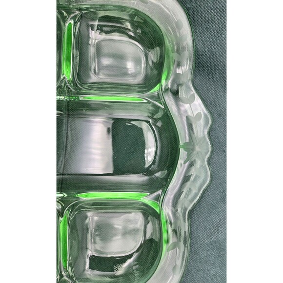 Cambridge Etched Green Uranium Glass 5-part Relish Serving Dish W/Ornate Stand - Picture 16 of 16